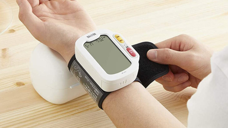 手首式血圧計の精度と上腕式血圧計との違いについて